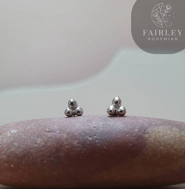 3 ball stud earrings silver